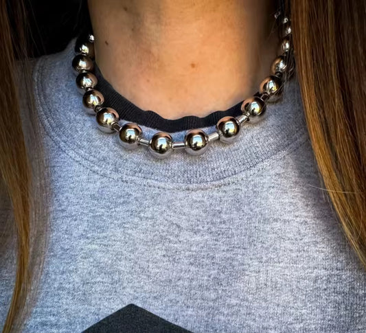 Silver ball necklace